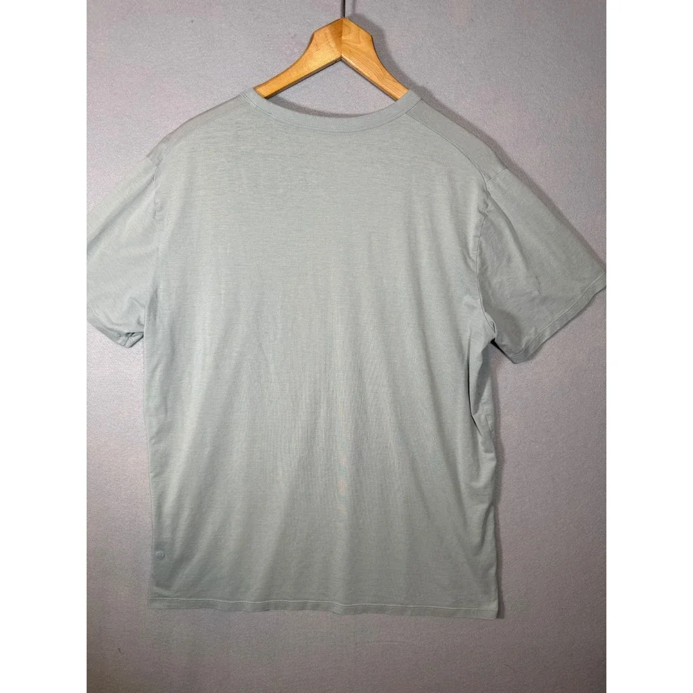 Lululemon Mens Short Sleeve Crew Neck T-Shirt Light Green Size L READ